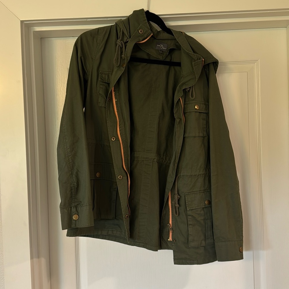 Green hooded Adirondack jacket medium market and spruce